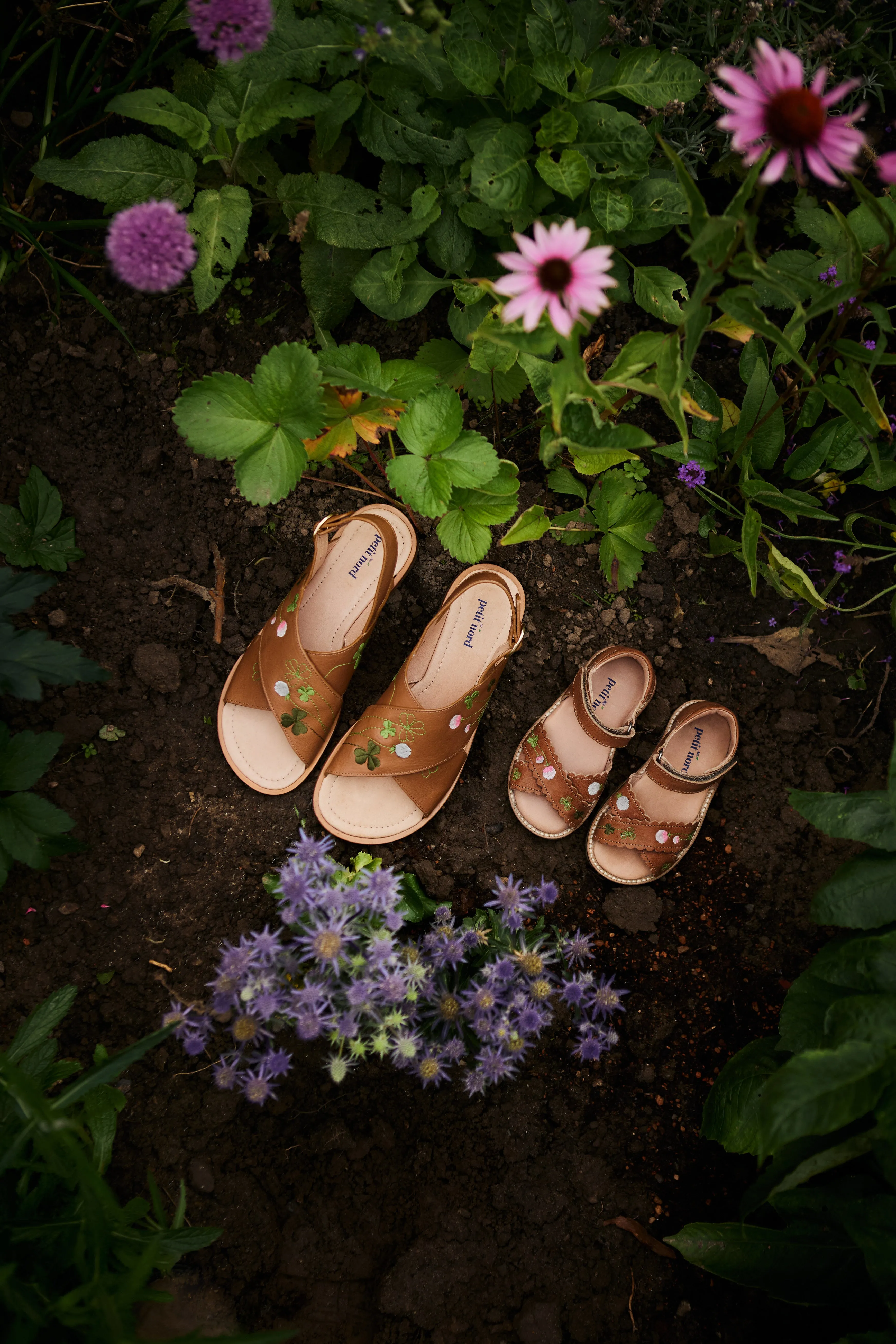 Blooming Clover Mama Sandal - Latte