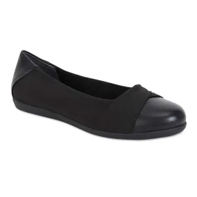 Fenton Flat in Black Leather