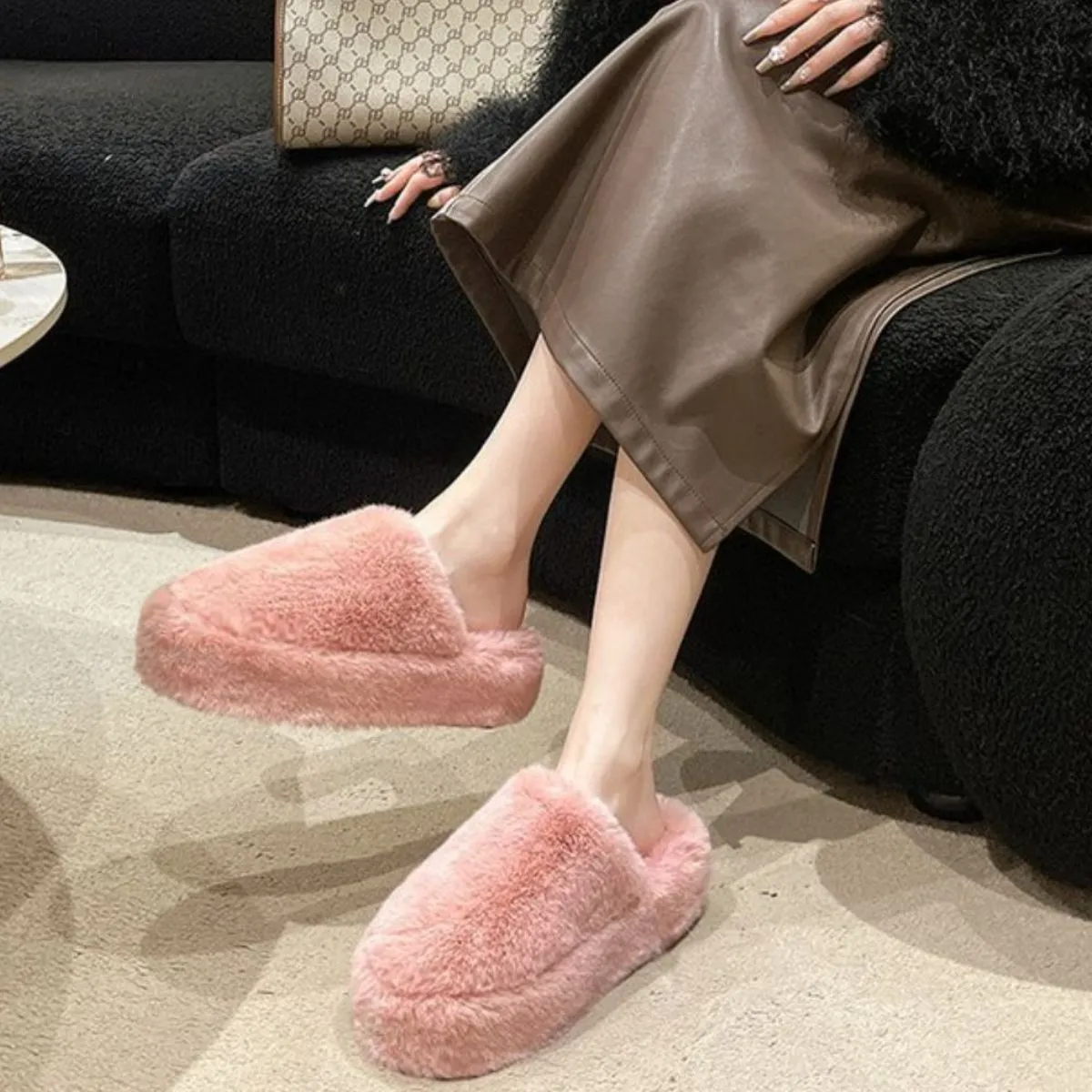 Fuzzy Round Toe Flat Slippers