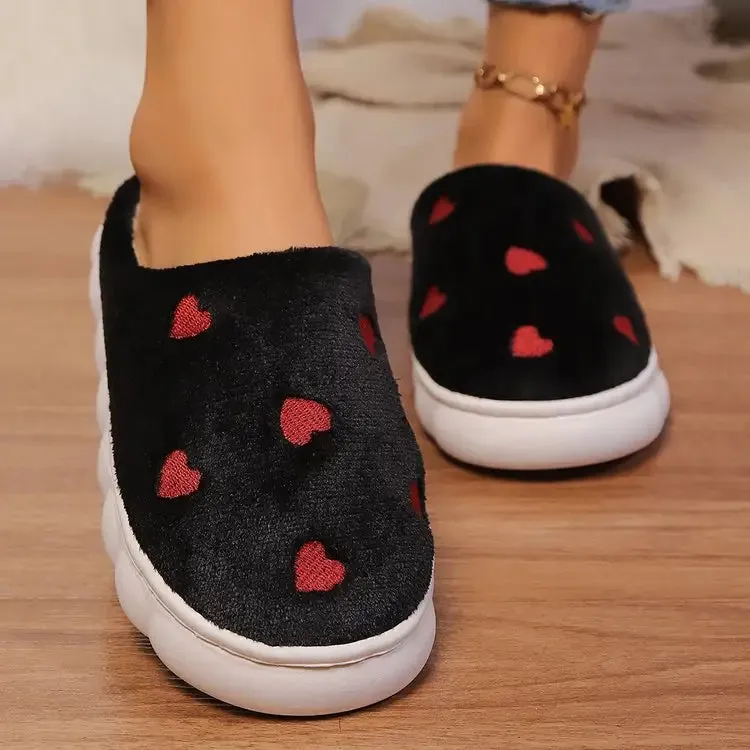 Heart Round Toe Flat Slippers in Luxury Fashion for Women