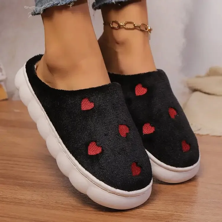 Heart Round Toe Flat Slippers in Luxury Fashion for Women