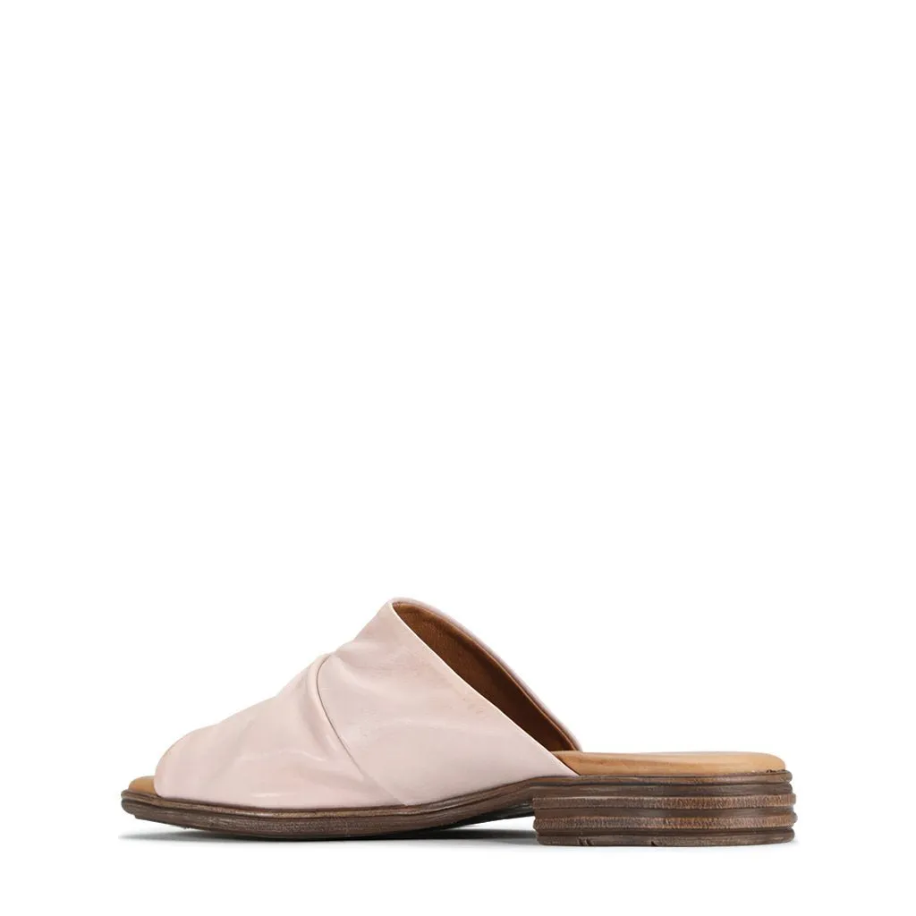 ILO LEATHER  SLIDE SANDALS