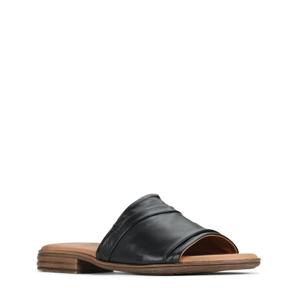 ILO LEATHER  SLIDE SANDALS