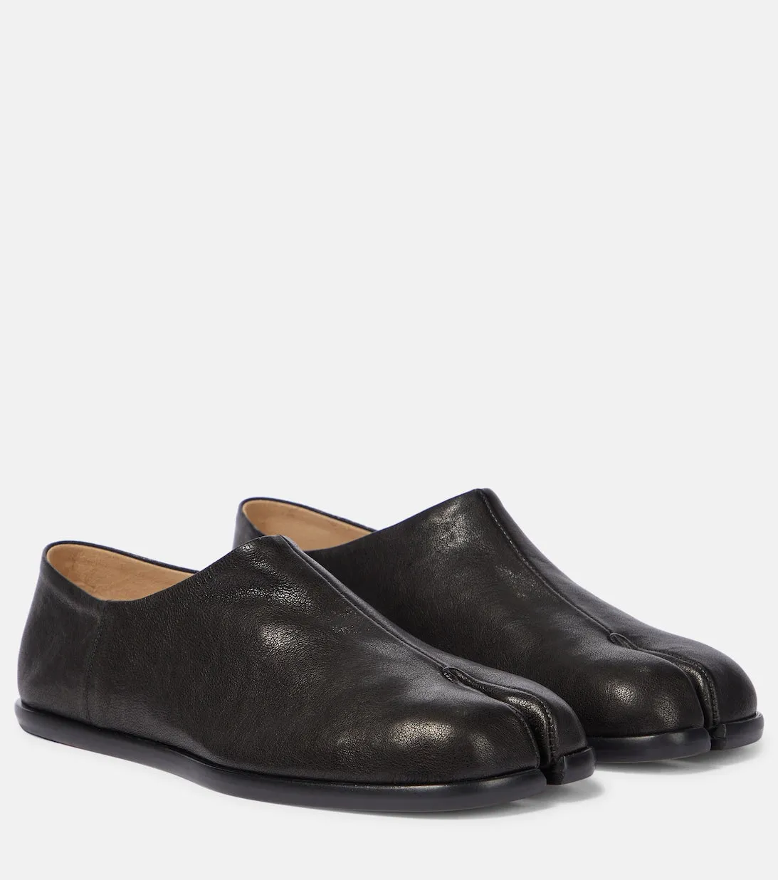 Sure! Here’s an optimized title for the Maison Margiela leather tabi loafers:

Maison Margiela Mens Black Leather Tabi Loafers – Elegant & Stylish Footwear for Distinctive Fashion