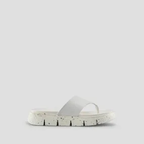 Ponyo Luxmotion Leather Thong Sandal